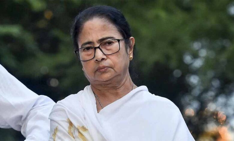 गैंगरेप केस पर बिफरी TMC, मदन मित्रा को कारण बताओ नोटिस थमाया