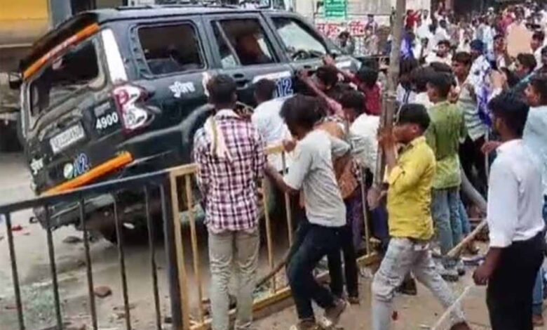 चंद्रशेखर को रोके जाने पर भड़के भीम आर्मी कार्यकर्ता, सड़क पर उतरा गुस्सा