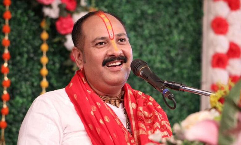 अच्छे-कर्म-का-फल-हमेशा-मिलता-है,-जो-तुम-दूसरों-को-दोगे,-वही-लौटकर-तुम्हारे-पास-आएगा-प्रदीप-मिश्रा