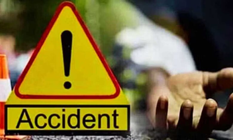अकोला-में-दर्दनाक-सड़क-हादसा!-पुल-की-रेलिंग-तोड़ते-हुए-30-फीट-नीचे-गिरी,-3-लोगों-की-मौत