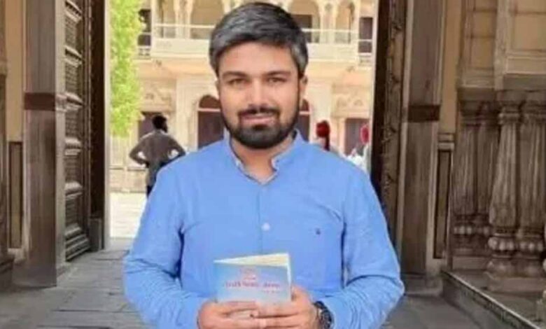 चर्चित-यूट्यूबर-मनीष-कश्यप-बीजेपी-में-शामिल-होने-के-लिए-जनता-से-घूम-घूमकर-माफी-मांगने-लगे