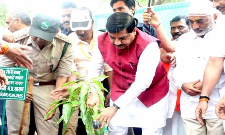 प्राकृति-का-अद्भुत-वरदान-एवं-अद्वितीय-नैसर्गिक-देन-है-पचमढ़ी-:-मुख्यमंत्री-डॉ.-यादव