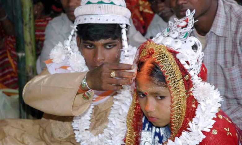 बाल-विवाह-रोकने-वाले-बिल-को-लेकर-पाकिस्तान-में-इस्लाम-के-नाम-पर-हंगामा,-क्यों-है-उबाल