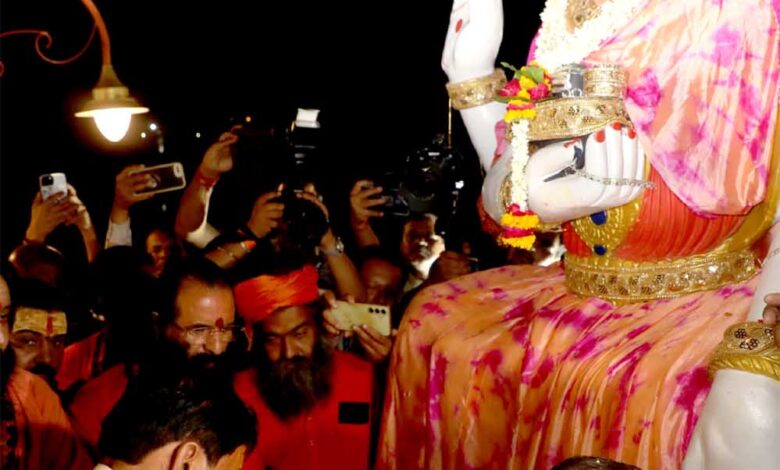 मुख्यमंत्री-डॉ.-यादव-ने-गंगा-दशहरा-पर्व-पर-पंच-दशनाम-जूना-अखाड़ा-स्थित-नीलगंगा-सरोवर-पर-किया-पूजन