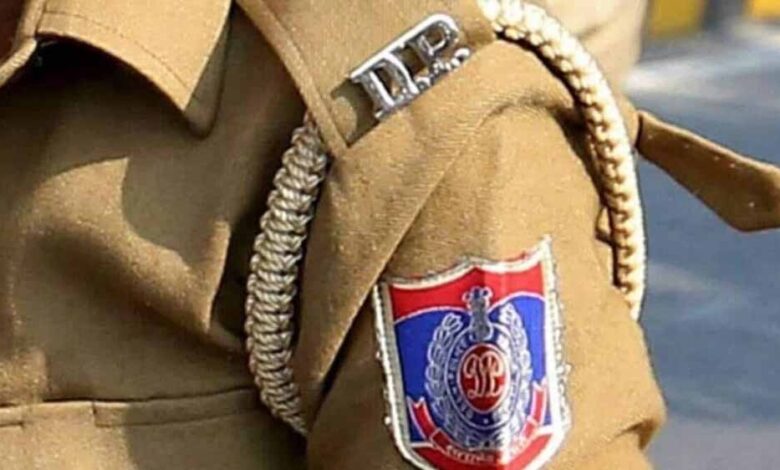 दिल्ली-पुलिस-ने-अवैध-रूप-से-रह-रहे-विदेशियों-के-खिलाफ-कड़ा-एक्शन-लिया,-71-विदेशियों-को-किया-डिपोर्ट