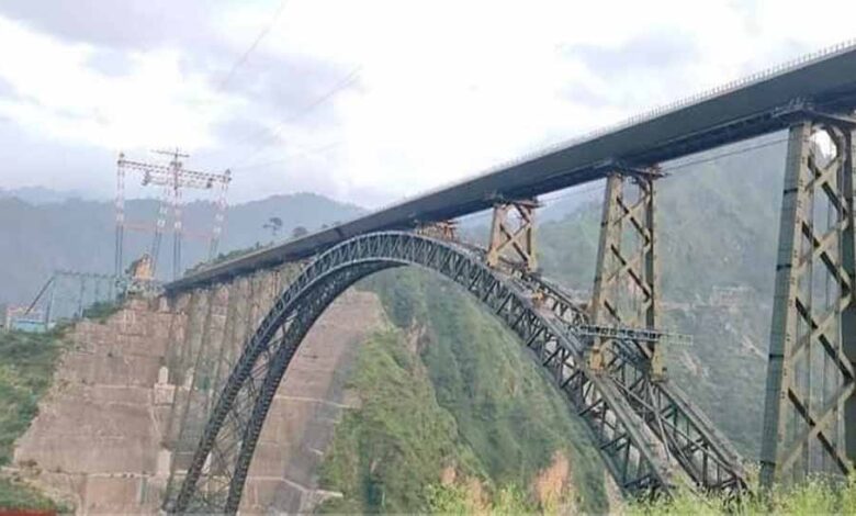 भिलाई-के-स्टील-से-बना-दुनिया-का-सबसे-ऊंचा-चिनाब-रेलवे-पुल