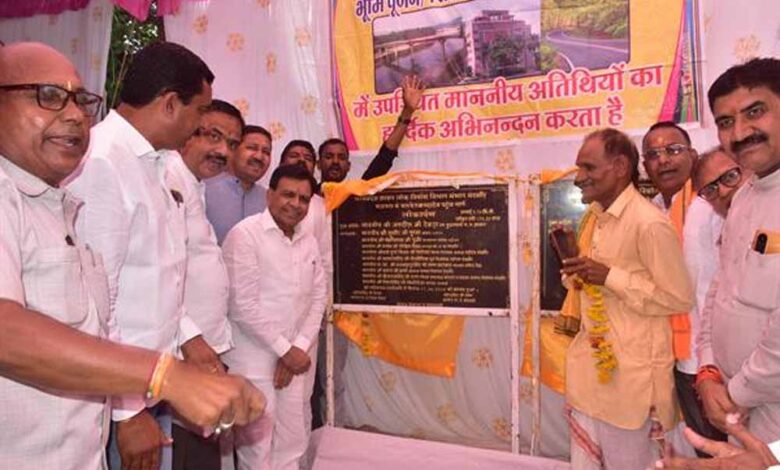 आयुष्मान-कार्ड-हर-गरीब-व्यक्ति-के-लिए-इलाज-का-गारंटी-कार्ड-:-उप-मुख्यमंत्री-देवड़ा