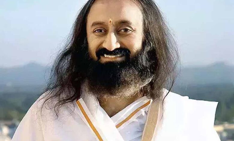 केंद्र-में-पिछले-11-साल-से-सत्तासीन-एनडीए-सरकार-की-कई-उपलब्धियां-रही:-श्री-श्री-रविशंकर