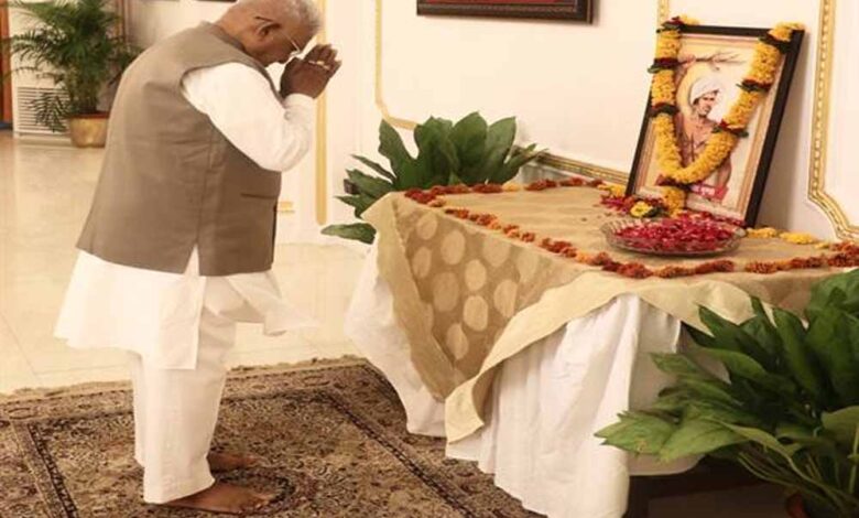 राज्यपाल-मंगुभाई-पटेल-ने-भगवान-बिरसा-मुंडा-को-दी-श्रद्धांजलि
