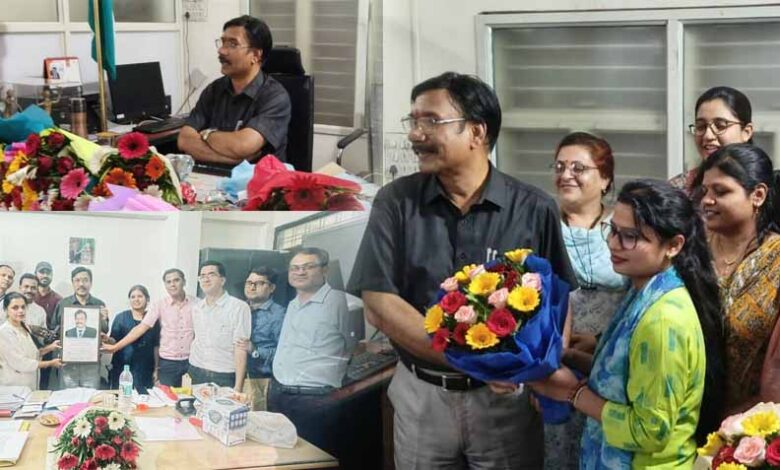 कार्यकाल-के-अंतिम-दिन-सी-एम-एच-ओ-भोपाल-डॉ-तिवारी-ने-अधिकारियों-और-कर्मचारियों-के-साथ-की-बैठक