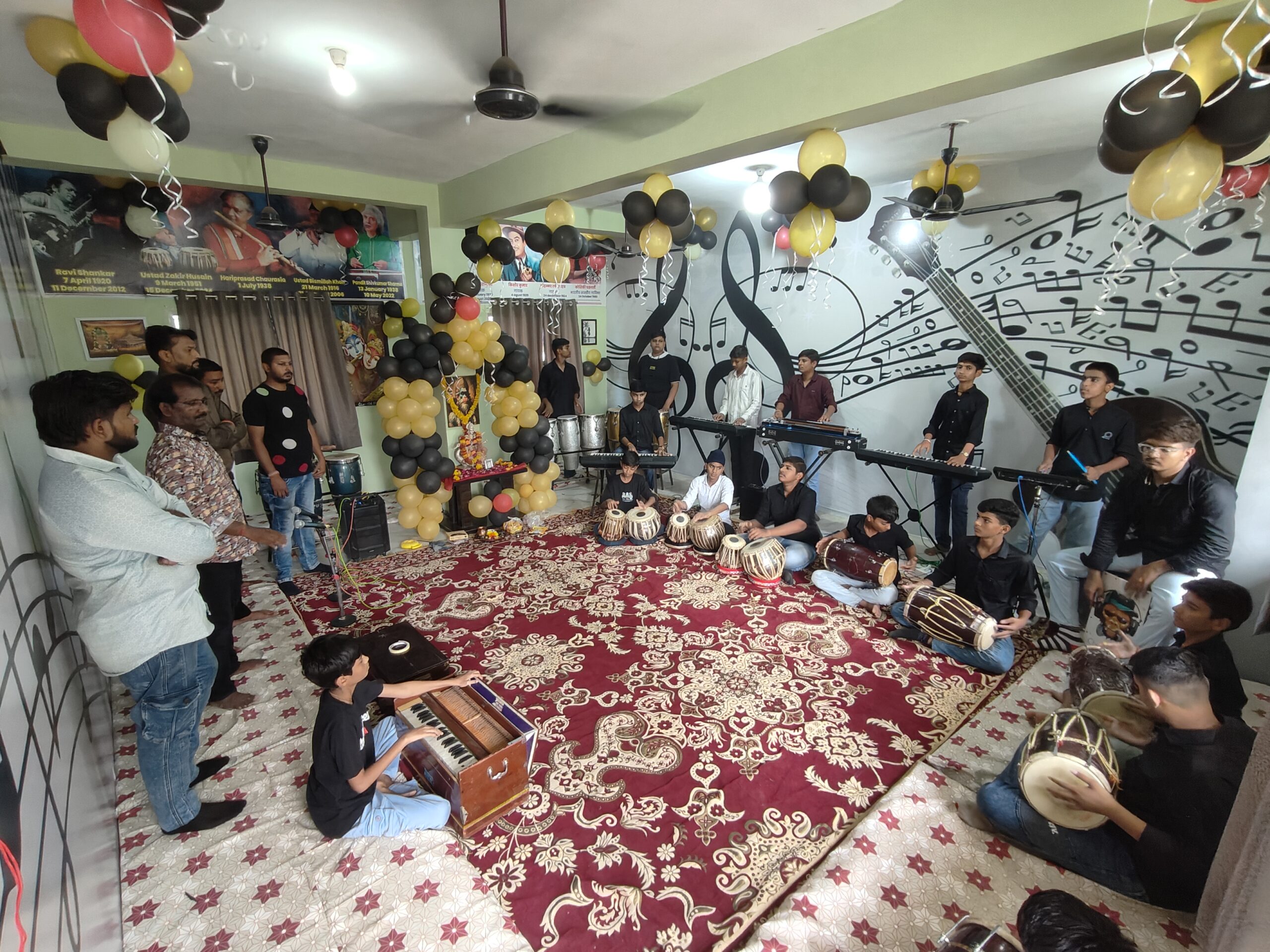 वैष्णवी एमिनेंट में मनाया वर्ल्ड म्यूजिक डे , दिमाग के तनाव दूर करने के लिए कारगर है संगीत ।