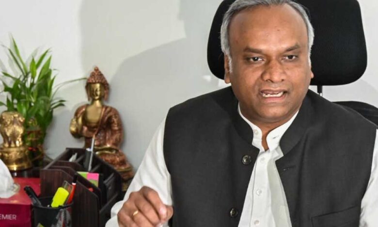 ‘अगर-केंद्र-की-सत्ता-में-आए-तो-संघ-को-करेंगे-बैन…’,-कांग्रेस-अध्यक्ष-मल्लिकार्जुन-खड़गे-के-बेटे-का-ऐलान