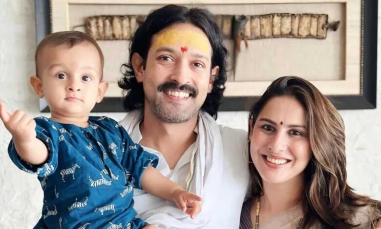 अभिनेता-विक्रांत-मैसी-ने-बेटे-के-बर्थ-सर्टिफिकेट-में-धर्म-कॉलम-को-छोड़ा-खाली,-बोले-काफी-दुख-होगा-अगर-कभी…