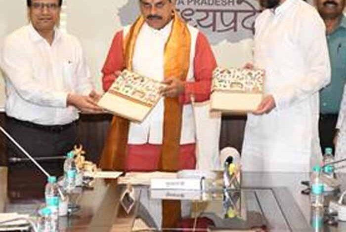 मुख्यमंत्री-डॉ-यादव-की-उपस्थिति-में-विजन@2047-के-लक्ष्यों-की-प्राप्ति-के-लिए-हुआ-एमओयू.