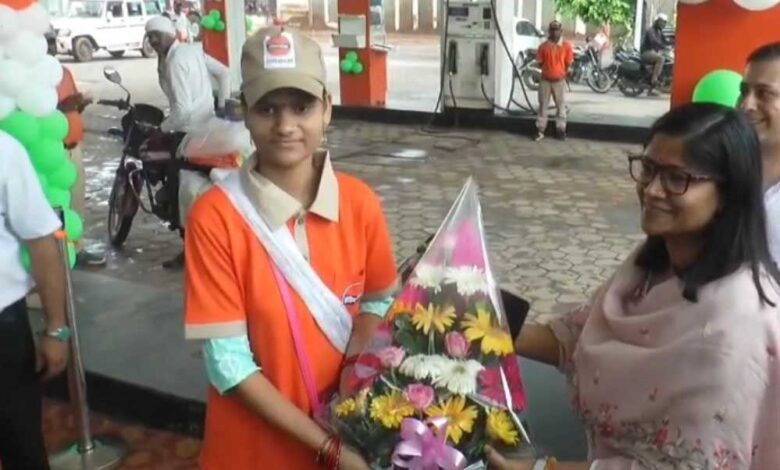 ग्वालियर-में-5-महिलाओं-ने-पेट्रोल-पंपों-पर-संभाली-फ्यूल-डिलेवरी-वर्कर-की-जिम्मेदारी,-कलेक्टर-का-अनूठा-प्रयास