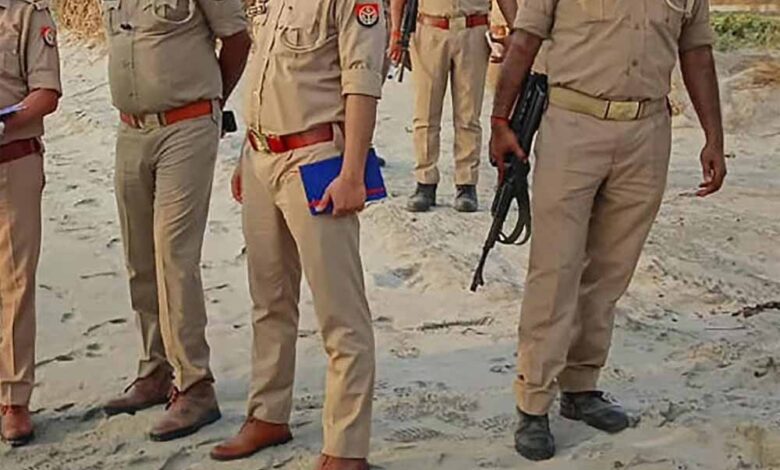 बरकत-नगर-में-दबंगों-ने-बाइक-का-कागज-मांगने-पर-दरोगा-पर-किया-हमला,-पिटाई-कर-वर्दी-फाड़ी
