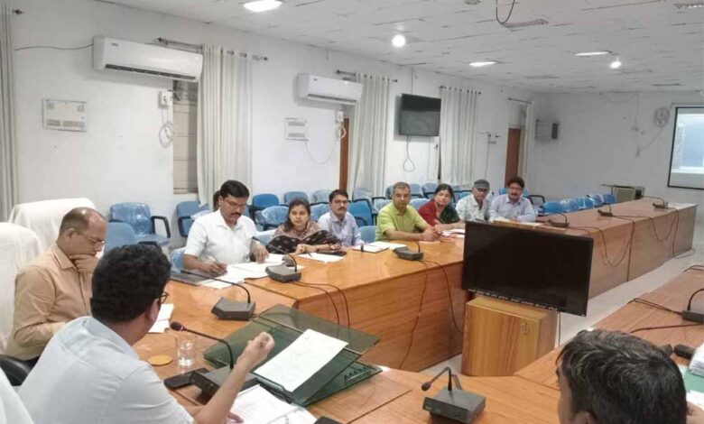 कलेक्टर-ने-की-रीवा-सीधी-सिंगरौली-रेल-लाईन-की-समीक्षा