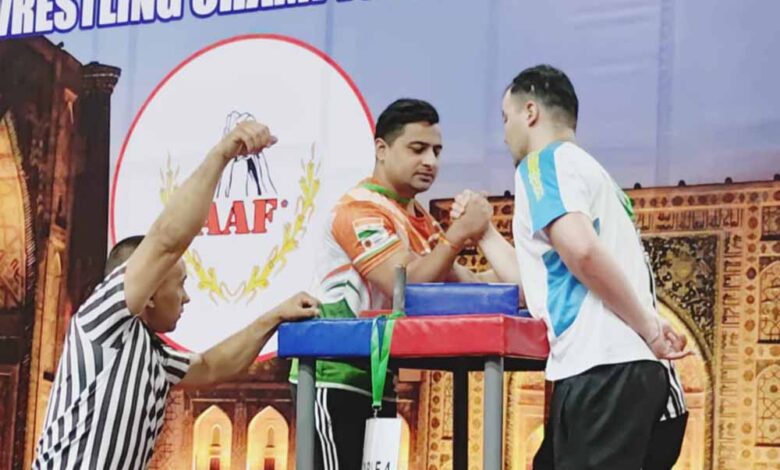 केरल-में-आयोजित-नेशनल-पैरा-आर्म-रेसलिंग-चैंपियनशिप-में-श्रीमंत-झा-ने-जीता-गोल्ड-मेडल,-बढ़ाया-छत्तीसगढ़-का-मान