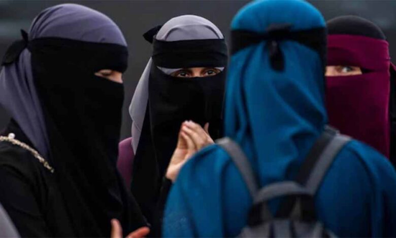 कजाकिस्तान-ने-बैन-किया-बुर्का-और-हिजाब