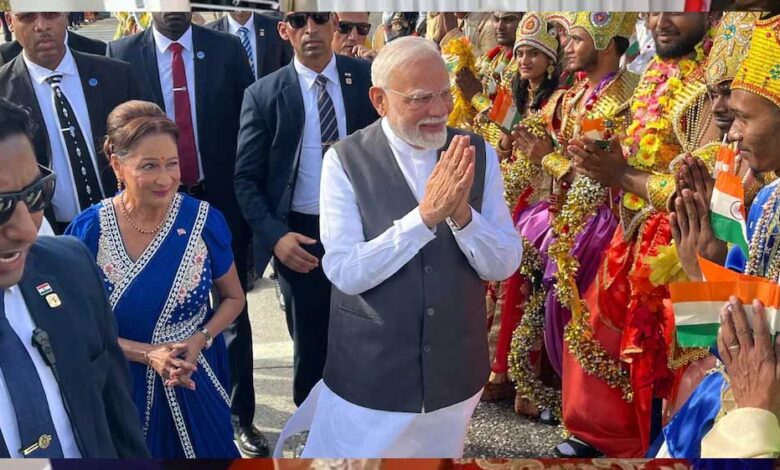 प्रधानमंत्री-मोदी-त्रिनिदाद-एवं-टोबैगो-के-दो-दिवसीय-दौरे-पर,-पियार्को-इंटरनेशनल-एयरपोर्ट-पर-भव्य-स्वागत-किया-गया