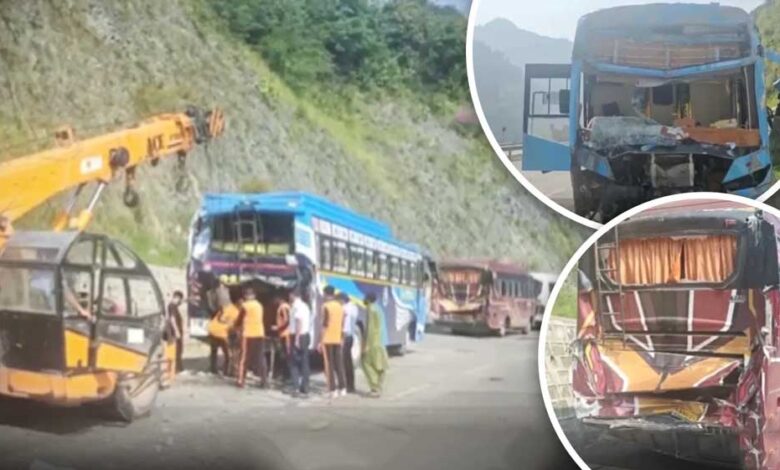 अमरनाथ-यात्रा-के-दौरान-बसों-की-टक्कर,-36-लोग-घायल;-नाश्ते-के-लिए-रुका-था-काफिला