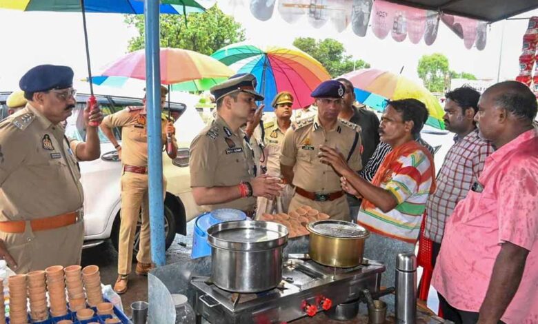 कांवड़-यात्रा-मार्ग-पर-नहीं-लिखने-होंगे-दुकानों-के-नाम,-क्यूआर-कोड-से-मिलेगी-पूरी-जानकारी
