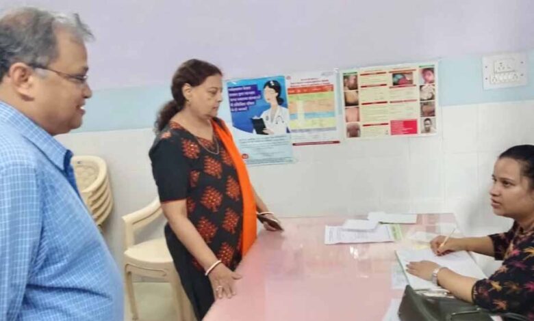 हेल्थ-सेंटर-की-लापरवाही!-पद्मश्री-डॉक्टर-की-पत्नी-को-नहीं-मिला-रेबीज-का-टीका,-परिवार-हुआ-परेशान