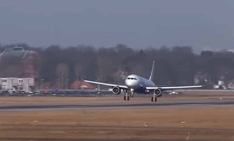 फिर-बोइंग-विमान-में-तकनीकी-खराबी,-कोलकाता-से-बैंकॉक-जाने-वाली-फ्लाइट-रद्द,-यात्रियों-में-नाराजगी