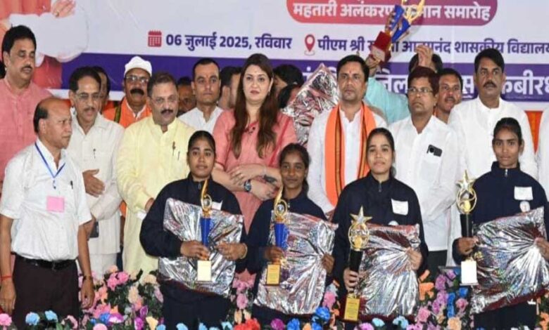 रायपुर-:-सुशासन-और-विकास-की-राह-पर-छत्तीसगढ़-–-पंडरिया-में-उप-तहसील,-महाविद्यालय,-नालंदा-परिसर-और-निःशुल्क-बस-सेवाओं-की-घोषणा