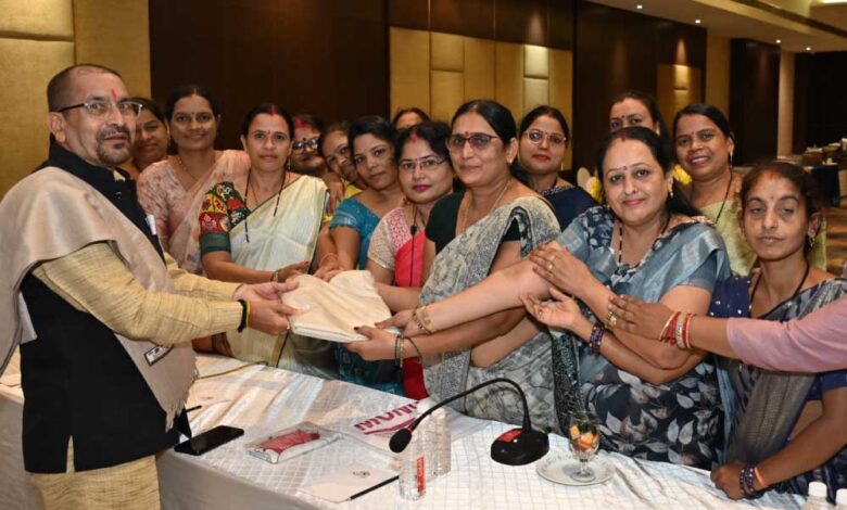 रायपुर-:-श्रम-कल्याण-केन्द्रों-का-होगा-उन्नयन,-अध्यक्ष-योगश-दत्त-मिश्रा-ने-ली-बैठक