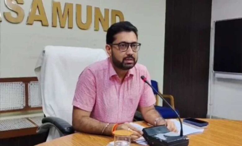 महासमुंद-:-सीईओ-श्री-एस.-आलोक-ने-जन-चौपाल-में-सुनी-आम-जनों-की-समस्याएं