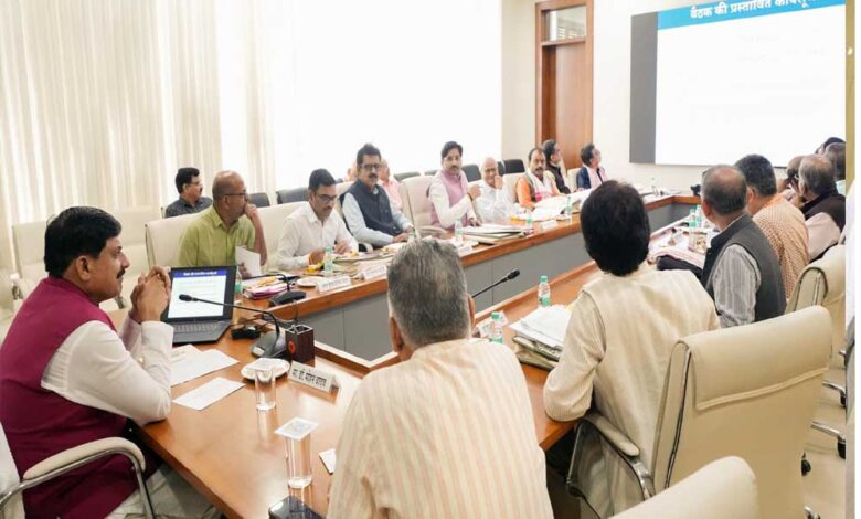 माखनलाल-चतुर्वेदी-राष्ट्रीय-पत्रकारिता-विश्वविद्यालय-में-साइबर-और-आर्टिफिशियल-इंटेलीजेंस-पर-केंद्रित-पाठ्यक्रम-आरंभ-किए-जाएं:-मुख्यमंत्री-डॉ.-यादव