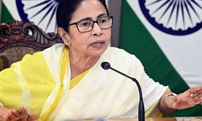 असम-सरकार-पर-ममता-बनर्जी-का-आरोप,-बोलीं-–-बंगालवासियों-को-घुसपैठिया-बताकर-हो-रही-ज्यादती
