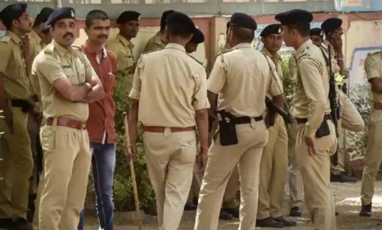 दिल्ली-के-मजनू-का-टीला-में-डबल-मर्डर,-युवती-और-6-साल-की-बच्ची-की-हत्या-से-सनसनी