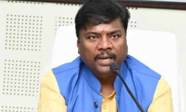 खड़गे के बयान पर मंत्री कश्यप का करारा पलटवार