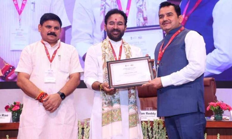 छत्तीसगढ़-राज्य-को-डीएमएफ-संबंधी-उत्कृष्ट-कार्यों-के-लिए-भारत-सरकार-के-खान-मंत्रालय-द्वारा-किया-गया-सम्मानित