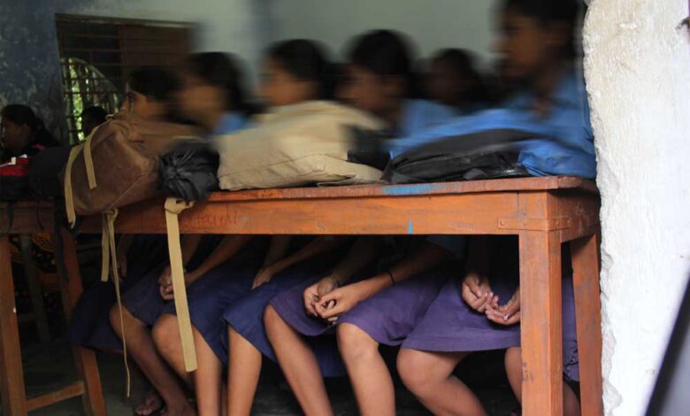 स्कूल-में-शर्मनाक-हरकत:-पीरियड-चेक-करने-के-नाम-पर-छात्राओं-से-कपड़े-उतरवाए,-प्रिंसिपल-पर-आरोप