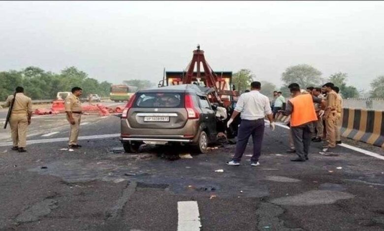 आगरा-:-यमुना-एक्सप्रेसवे-पर-भीषण-हादसे-में-दो-की-मौत,-सीएम-योगी-ने-जताया-दुख