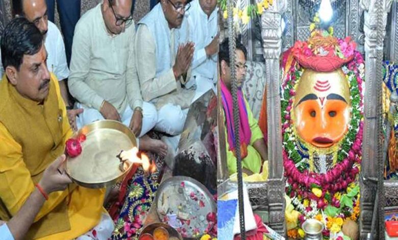 मुख्यमंत्री-डॉ.-यादव-ने-क्षिप्रा-नदी-पर-निर्माणाधीन-घाटों-का-जायजा-लिया