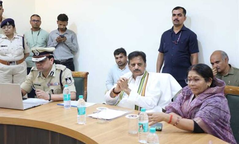 नशे-के-सौदागरों-और-उनके-तंत्र-को-करें-समाप्त-:-उप-मुख्यमंत्री-शुक्ल