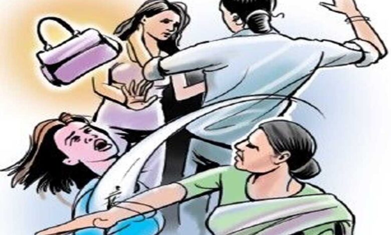 धार-में-हिंसक-लूट:-लाठियों-से-हमला-कर-10-लाख-के-आभूषण-लूटे,-महिला-के-कान-भी-काटे-ग