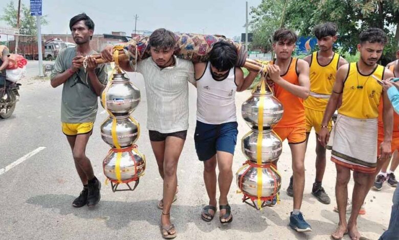 151-किलो-की-कांवड़-उठाकर-निकले-मुस्लिम-श्रद्धालु,-बोले-हमारी-पहली-पहचान-सनातन-है