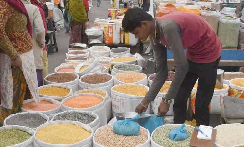 खाने-के-दामों-ने-दी-राहत…-6-साल-में-सबसे-कम-महंगाई,-ये-चीजें-हुईं-सस्ती