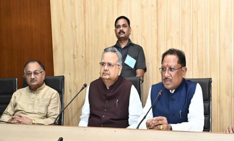 रायपुर-:-राजनांदगांव-के-नागरिक-प्रतिनिधिमंडल-ने-की-मुख्यमंत्री-से-सौजन्य-भेंट,-विकास-कार्यों-के-लिए-जताया-आभार
