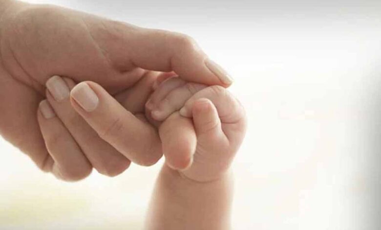 तीन-लोगों-का-dna,-एक-बच्चा:-ब्रिटेन-में-मेडिकल-साइंस-की-अनोखी-सफलता