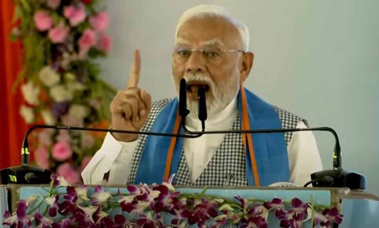 दुर्गापुर-में-गरजे-पीएम-मोदी:-कोलकाता-लॉ-कॉलेज-की-घटना-पर-ममता-सरकार-को-आड़े-हाथों-लिया