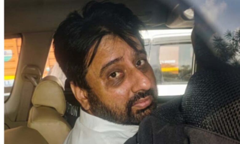 वक्फ-बोर्ड-घोटाले-में-अमानतुल्लाह-खान-की-मुश्किलें-बढ़ीं,-ओखला-विधायक-समेत-11-पर-आरोप-तय