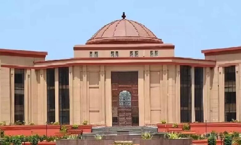हाईकोर्ट-से-सस्पेंड-बीईओ-को-बड़ी-राहत,-कलेक्टर-का-आदेश-रद्द