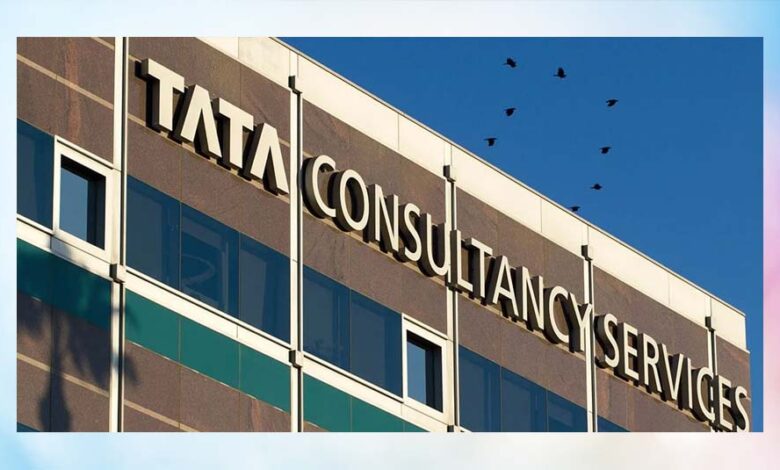 TCS की 12 हजार कर्मचारियों की छंटनी पर ब्रेक! सरकारी नियमों की अनदेखी बनी कानूनी पेंच