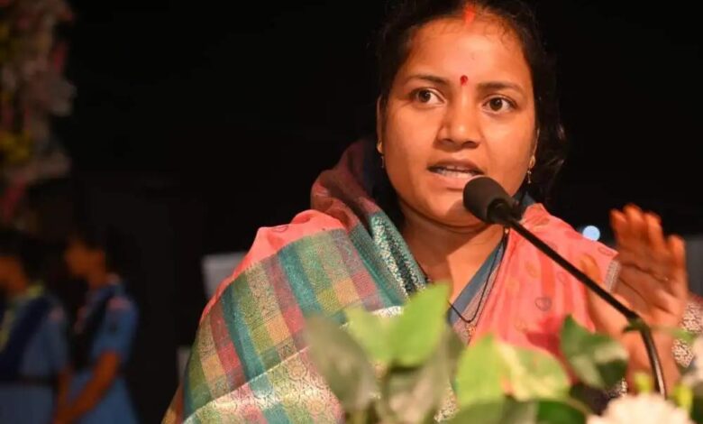 रायपुर-:-मंत्री-लक्ष्मी-राजवाड़े-की-पहल-पर-सूरजपुर-जिले-को-विकास-कार्याे-की-सौगात